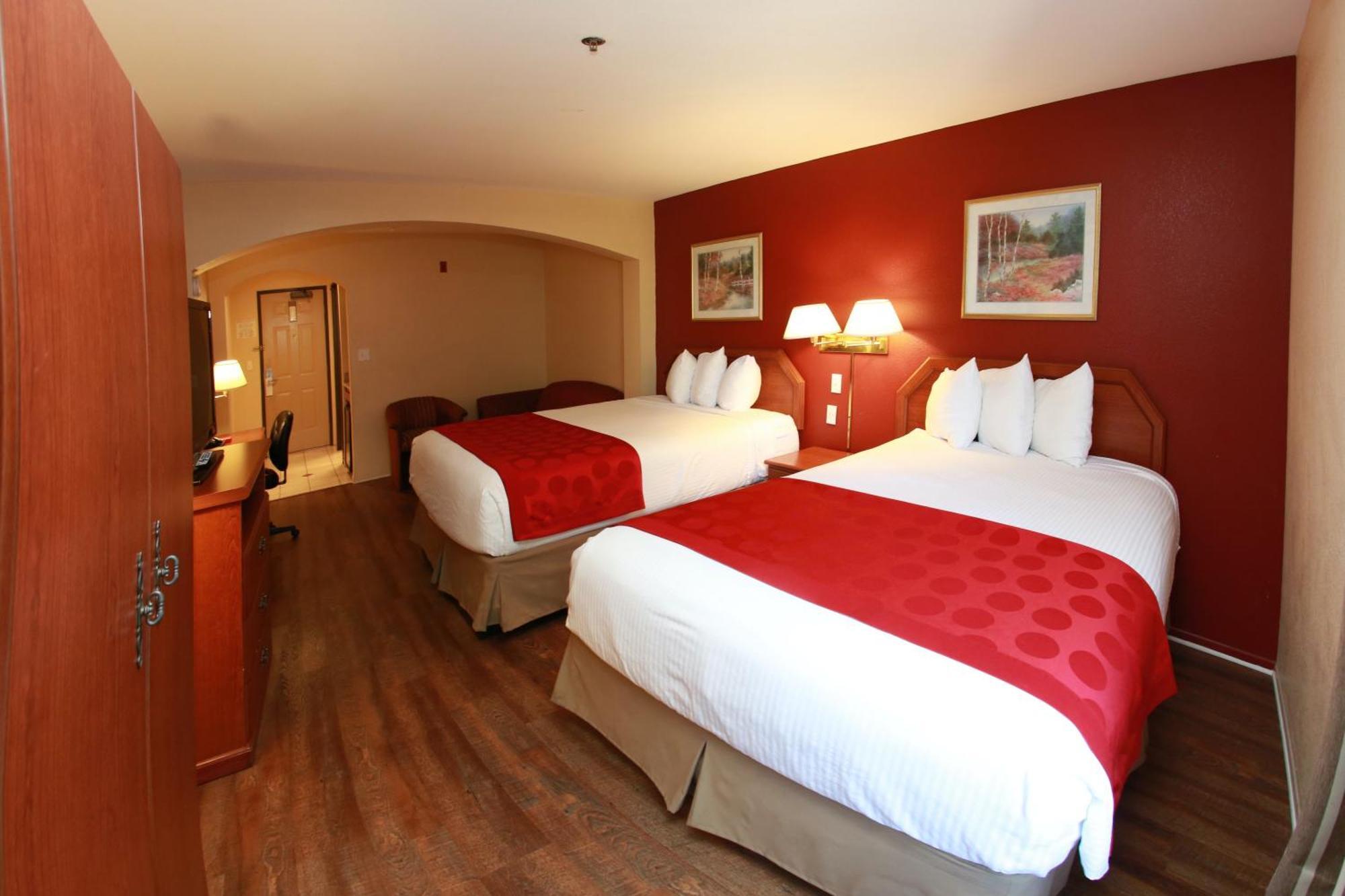 Hotel Ramada By Wyndham Fresno Northwest Esterno foto