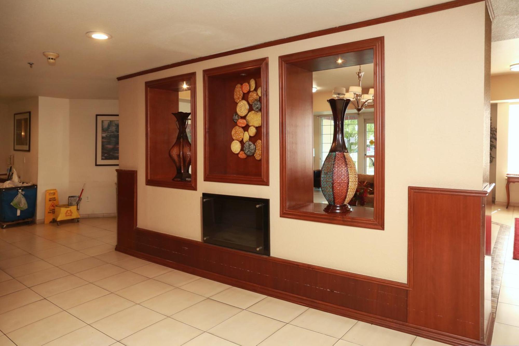 Hotel Ramada By Wyndham Fresno Northwest Esterno foto